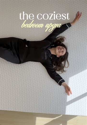 Anzeige | Good sleep is one of those things you don’t fully appreciate until you finally have it 🤍✨ Been loving our new Napsie mattress lately. If you’ve been thinking about upgrading your sleep setup, this is your sign 💤 Use my code VANESSA25 for a discount — link in bio 💛 #napsie #mattressreview #cozybedroom #bedroomgoals #bettersleep