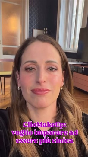 IL THE ALLE CINQUE on Instagram: "Non sembra essere un periodo facile per Clio Zammatteo, in arte ClioMakeUp. Nelle sue storie Instagram l’imprenditrice si è lasciata andare ad un lungo sfogo su questo duro momento che sta attraversando. “Quest’anno è iniziato con una delusione dopo l’altra, quando si è troppo buoni le persone ti prendono come un fazzoletto e ti buttano quando non servi più. L’anno scorso ho fatto pace con Cristina (Estetista Cinica, ndr) e da quest’anno voglio imparare anch’io