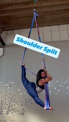 ✨ Stretching that feels like flying. My split on the hammock is proof that with consistency and passion, you can transform your body—and your energy. 💫 Want to learn it too? 👉 Follow me for more routines, tips, and progress 👉 Comment “HAMMOCK” if you want my next mini-lesson 👉 Share this video if it inspired you ✨ #AerialHammock #AerialTraining #FlexibilityGoals #AerialArts #HammockFlow #StretchWithMe #AerialInstructor #TrainingMotivation #GetInspired #FollowForMore #LearnAerial #Flexibility