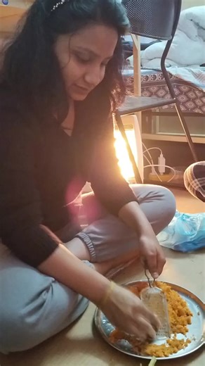 Five Minutes of Culinary Joy in the Hostel