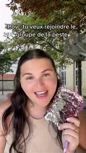 Peste ASMR : Maquillage et Provocation en Spray