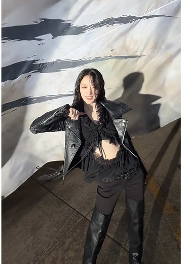 Crow dropping soon 🪶 Digital Single [Crow] Pre-Save https://i-dle.lnk.to/Crow 🐦‍⬛ 2026.06.15. 6PM (KST) 9th Mini Album [We made] ❤️‍🔥 2026.07.06. 6PM (KST) #아이들 #idle #We_made #Crow
