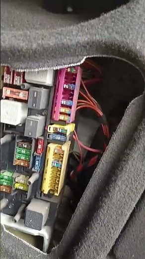 Mercedes Benz Rear Fuse Box Location E200
