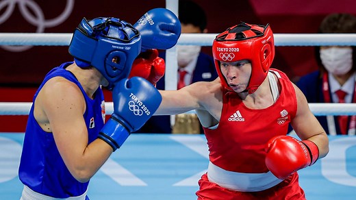 Lauren Price beats Li Qian to win women's middleweight gold