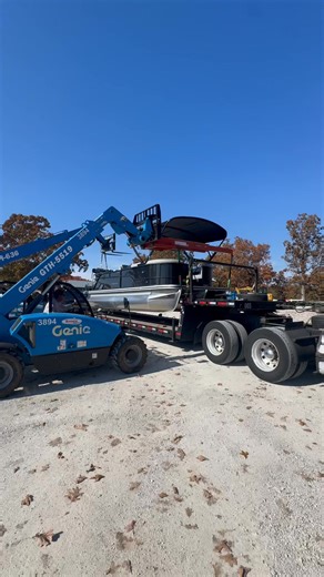 New boats have arrived for our growing rental fleet! ☀️🦜🚤 | Rock Lane Resort and Marina