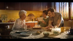 Θέλεις ακόμα πιο γρήγορο Internet στο σπίτι; Μόνο με 5,50€ το μήνα επιπλέον, η COSMOTE “ανεβάζει” την ταχύτητα του σπιτιού σου έως 50Mbps. Μπες στο bit.ly/cosmotespeedoffer και μάθε την προσφορά που ισχύει για σένα. | COSMOTE