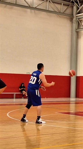 Consejo de Baloncesto: Calienta Antes de Jugar