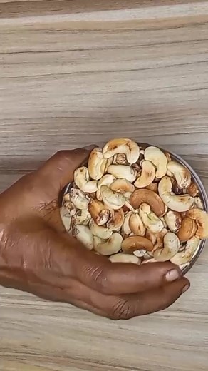 31K views · 477 reactions | How to extract cashew nuts oil #cashewnutshelloil #cashewnutshelloilextractionprocess #cashewnut #cashewnutoilextractionprocess #cashewnutoil #cashew | Udu's kitchen | Facebook