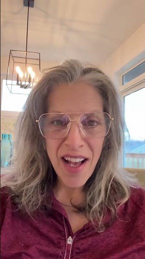 Abstract Art Is Easy’… Then Explain This 😅 - Lori Mirabelli #beginnerarttips #workingartist #art