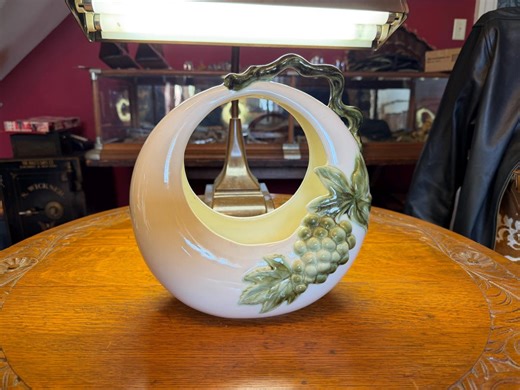 Vintage Mid Century Hull Pottery- Tokay Tuscany Basket With Green Grapes Vine Accent (1958 to 1960) - Etsy