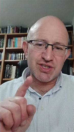 Shuckling During Laining