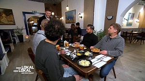 Komplimente auf hohem Niveau: Sebastian ist von seiner Hauptspeise begeistert. Doch wie sehen das die anderen Gastronomen? #MeinLokalDeinLokal 😁📺 „Mein Lokal, Dein Lokal“ – Montag bis Freitag um 17:55 Uhr, bei Kabel Eins oder kostenlos streamen auf Joyn. | Mein Lokal, Dein Lokal