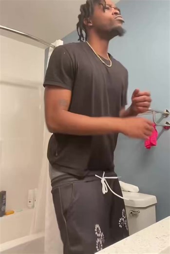 Do you like this sagger's dance?😍😍😍 #hotguy #saggingpants #sagger #sagging #gangster #thick | Sagging Trends