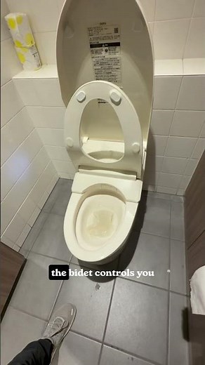 Japans public toilets are the best #japan #tokyo #toilet #bidet #masjid
