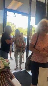 🔥 They Were Waiting Outside the Door for THIS Quilt Shop Sale!
