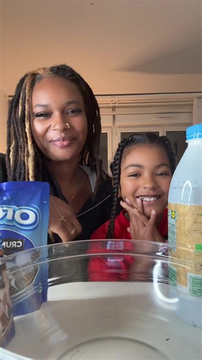 Dégustation gourmande des OREO en Mukbang