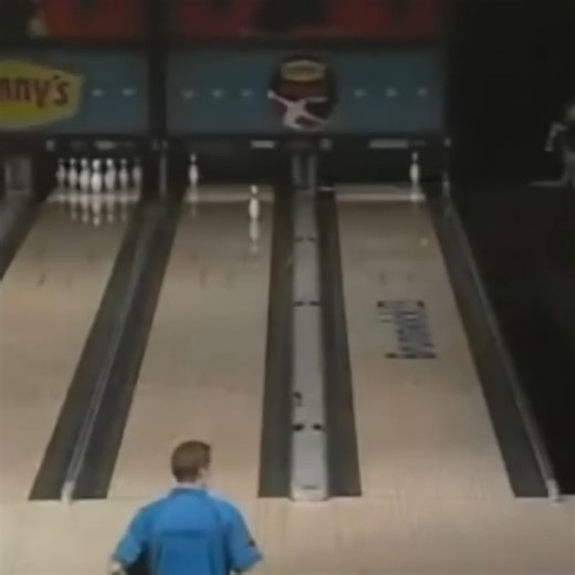 THE FLYING EAGLE 🦅 Remember when Chris Barnes converted this iconic trick shot? | Professional Bowlers Association (PBA)