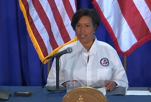 D.C. Mayor: If you're going grocery shopping, wear a mask
