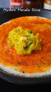 Foodies Roof on Instagram: "Mysore benne Masala Dosa❣️❣️ This Mysore benne(butter) masala dosa is a delicacy of Karnataka and is loved by all irrespective of ages. It is one of the common dishes that we order in hotels. This is simple to make at home and the taste makes you go mad over food. Do share and ask them to do this for you! 1. For the chutney, add 1 tsp oil, 1 tsp chana dal (கடலை பருப்பு), 3 nos of red chilli (மிளகாய் )and 3 nos of kashmiri chilli (for colour), garlic (பூண்டு )2 nos and