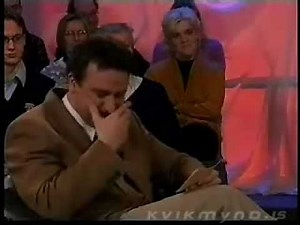 Hohe Stimme - Moderator bekommt Lachanfall (long version)