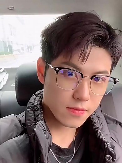 #glasses #glassesstore #eyeglasses #glassestrend #glassesstyle