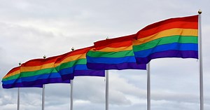 ¿Cuál es el significado de los colores de la bandera del orgullo LGBT ?