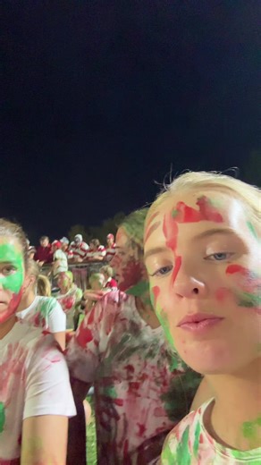 Caught Kissing: Heartwarming LGBTQ Moments