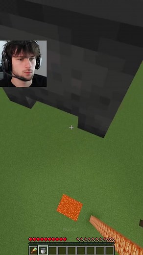 How every clutch acutally goes in Minecraft 😳 #minecraft #gaming #austinfelt