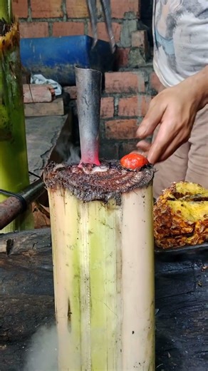 Wow, very interesting, this is how blacksmiths Hardening daggers using banana stems