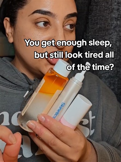 If your eyes always look tired no matter how much you sleep… watch this 👀✨ This is how I layer the Skinetics Ultimate Eye Bundle step by step. Cleanse first with the Biphasic to prep the area, follow with the retinol eye serum, then seal it in with the 2-Minute Dark Circle Repair Cream 🤍 Gentle, intentional layering makes all the difference. Save this for tonight’s routine & stay consistent 💫#EyeRoutine #TiredEyes #DarkCirclesRoutine #UnderEyeCare #SkincareLayering @Docnafiakhan @Sunnahways @