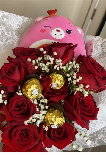 Valentine's Day Plushie Roses Bouquet with Chocolates