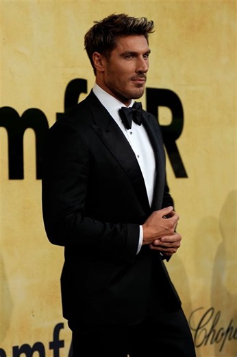 How Chris Appleton Became Hollywood’s Hair King—And the Secret Behind His Iconic Styles