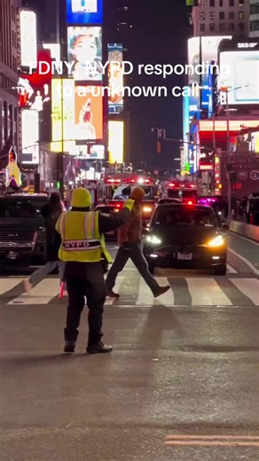 FDNY Response to Unknown Call with Hook and Ladder