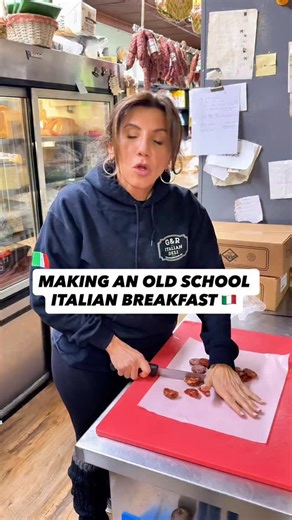 Nicky Smalls on Instagram: "Making an old school Italian breakfast 🇮🇹 📍 @g_and_r_deli_ ( Bronx, NY ) #italianfood #ItalianStyle #foodies"