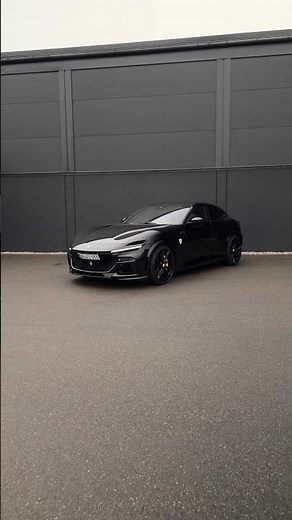 Black Ferrari Purosangue Widebody