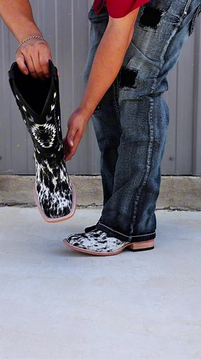 A Closer Look At Our GENUINE COWHIDE BOOTS FOR ONLY $149!!🤯🐄 #texasbootranch #texasbootranchboots #belico #trending #fashion #texas #fypシ゚viral🖤tiktok #fyp #exclusive #cowboyoutfit #cowboyboots #boots #botasvaqueras #westernwear #suelaroja #redbottoms #python #fypシ #fypシ゚viral #fyppppppppppppppppppppppp #paratiiiiiiiiiiiiiiiiiiiiiiiiiiiiiii