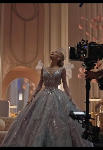 Pink, fabulous, and bubbly 🫧 Tour Glinda's Headquarters now on our Wicked Immersive website at the link in bio.