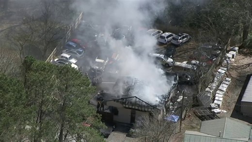Flames engulf Marietta mechanic shop, multiple vehicles seen charred