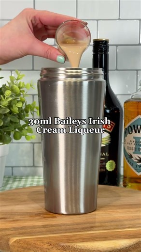 3 Ingredient St.Patrick's Cocktail Recipe