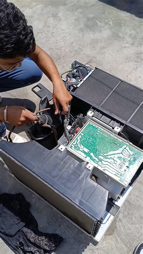 300 vali service ase hoti hai kya btaiye 🙏 #acservice #ac #airconditioner #actechnician #actrending