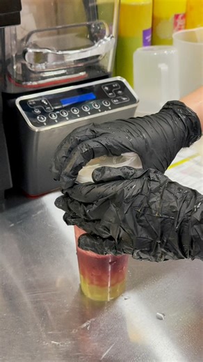 14K views · 106 reactions | Get a behind-the-scenes peek at how we brew our Jasmine Grape Tea & Oolong Grape Tea ! Ice-blended to perfection with fresh grapes and Premium Highland Tea for the ultimate refreshing experience. Watch the magic unfold! ✨#Beutea #PremiumHighlandTea #JasmineGrapeTea #OolongGrapeTea #FreshAndPremium | 茶仙子 Beutea MY | Facebook