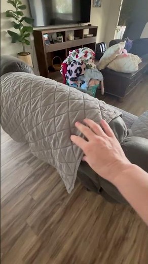 Review of Loveseat Recliner Cover with Console, Reversible Couch Cover #amazonaffiliate