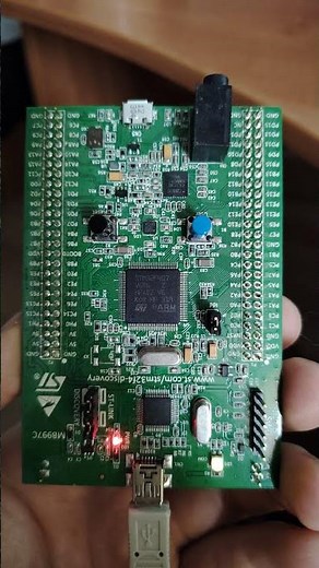 Blinking an LED on the STM32F4 Discovery with STM32F407VGT6.