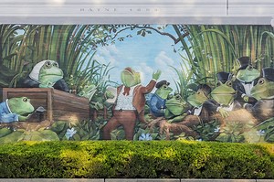 Frogs Everywhere in Rayne, Louisiana | The Heart of Louisiana