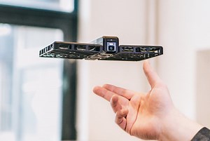 AI-powered camera drone hits the shelves and skies of apple stores today