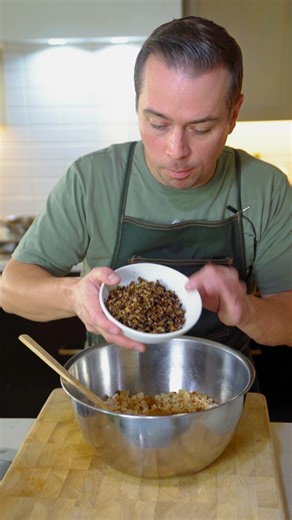 The only stuffing recipe you’ll need for Thanksgiving! | Chef Merrick