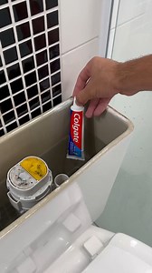 1.8M views · 25K reactions | Puse pasta de dientes en la cisterna del inodoro y me sorprendió el resultado. | SuperConsejos | Facebook