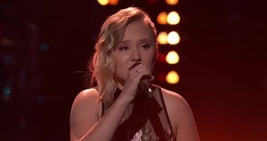 The Voice 2017 Knockout - Addison Agen: "Beneath Your Beautiful"
