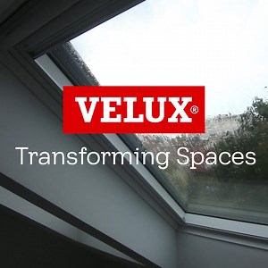 Kišni dani su pred nama. Da li te brine da ostaviš krovni prozor otvoren kad izadješ napolje? Nema razloga, VELUX ima rješenje i za to. Sa prvim kapima kiše krovni prozor će se zatvoriti. Saznaj više o našim prozorima na elektro ili solarno napajanje koji imaju ovu funkciju https://brnw.ch/21wOFHq | VELUX