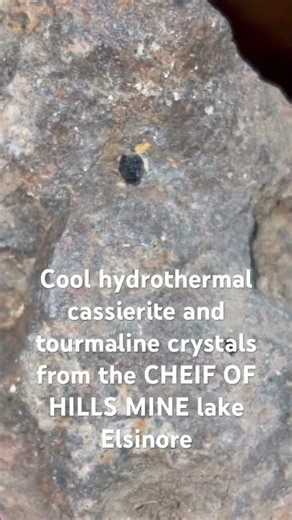 Local Lake Elsinore, Corona area rockhounding. cool find for Orange County west riverside crystals